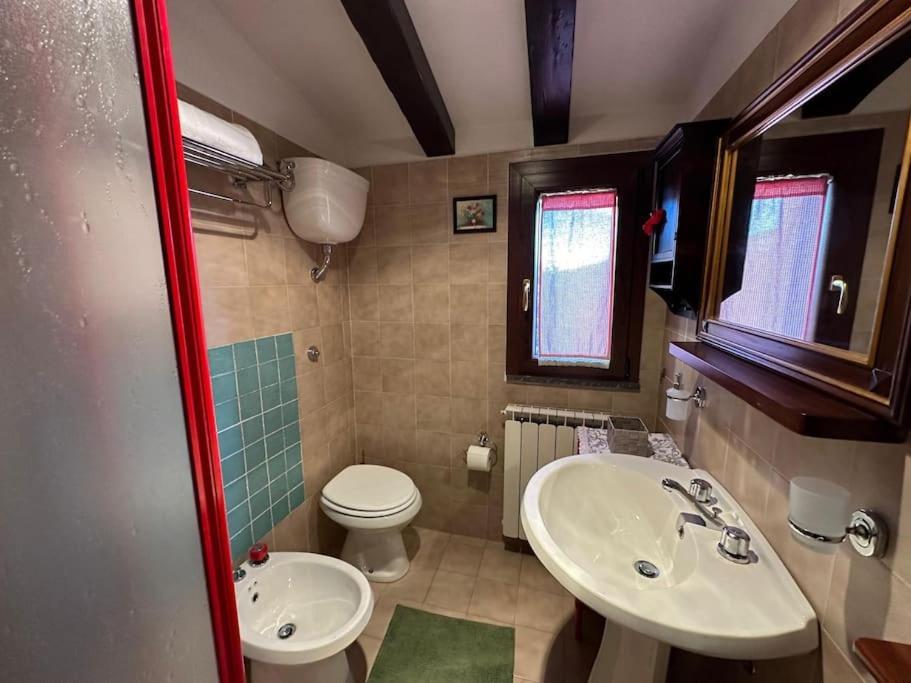 Free Parking La Bianca Neve Cottage Кастель-ді-Сангро Екстер'єр фото